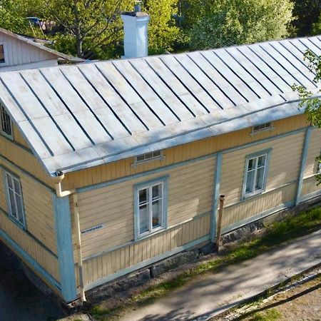 Kirkkokadun Amanda Ja Olga Bed & Breakfast Uusikaupunki Exterior foto